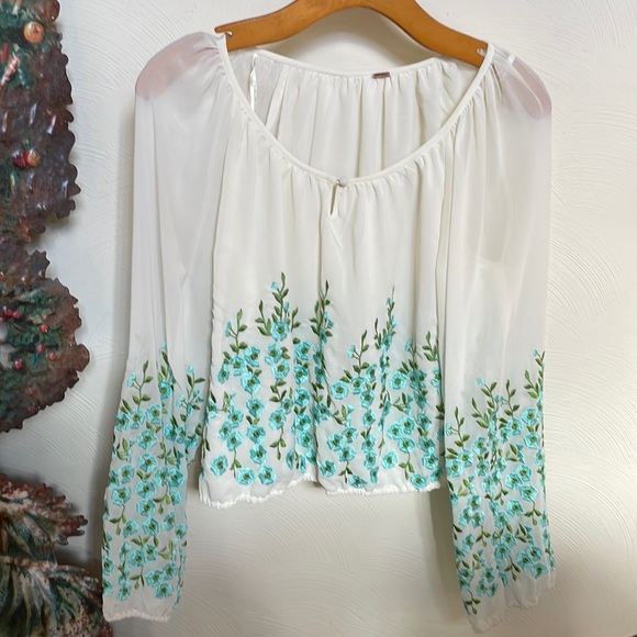 Free People Tops - Free People embroidered crop top blouse